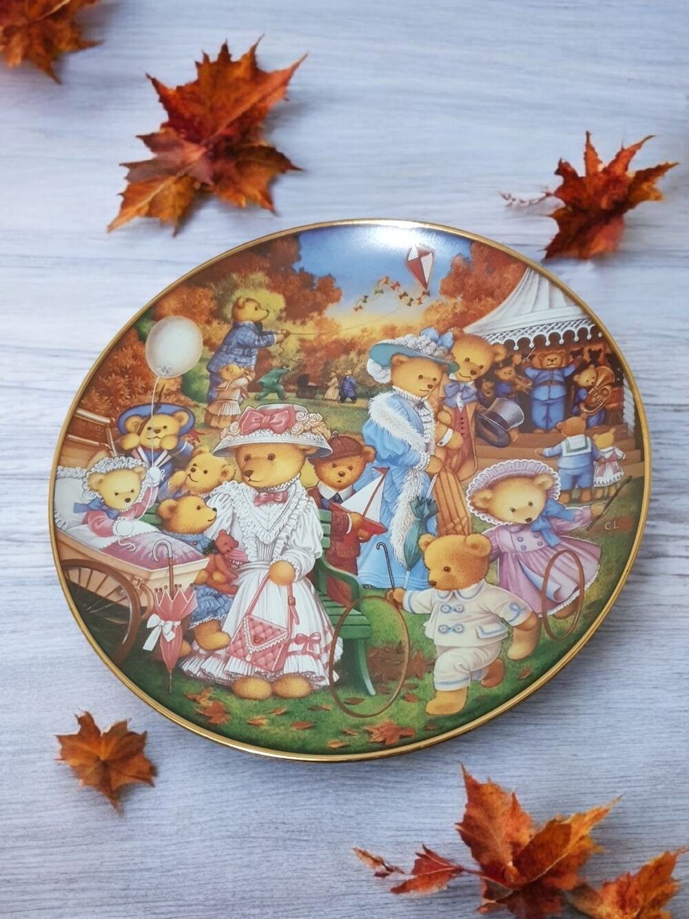 Franklin Mint/Carol Lawson Lt Ed Plate: TEDDY BEAR OUTING Q9430